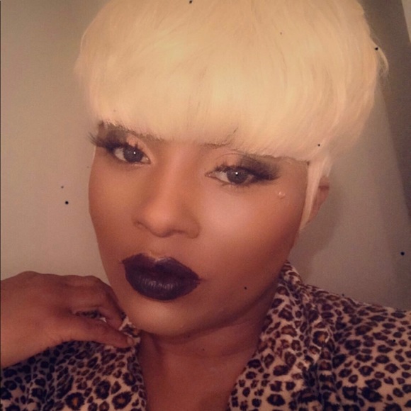 Short wig